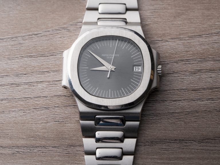 Fake-Patek-Philippe-Nautilus-Ref.-38001-